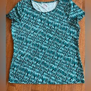 Women’s top size medium
